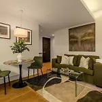 Stunning Serviced Apartments, Steps From Monument Station