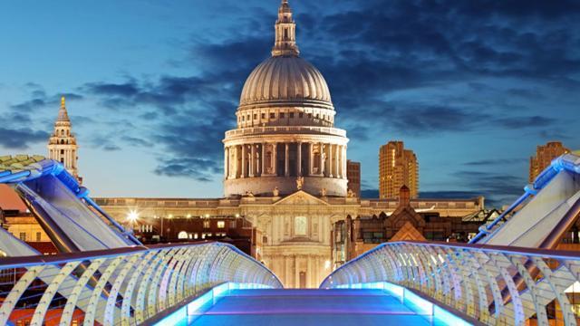 Stunning Serviced Apartments, Steps From Monument Station Londra
