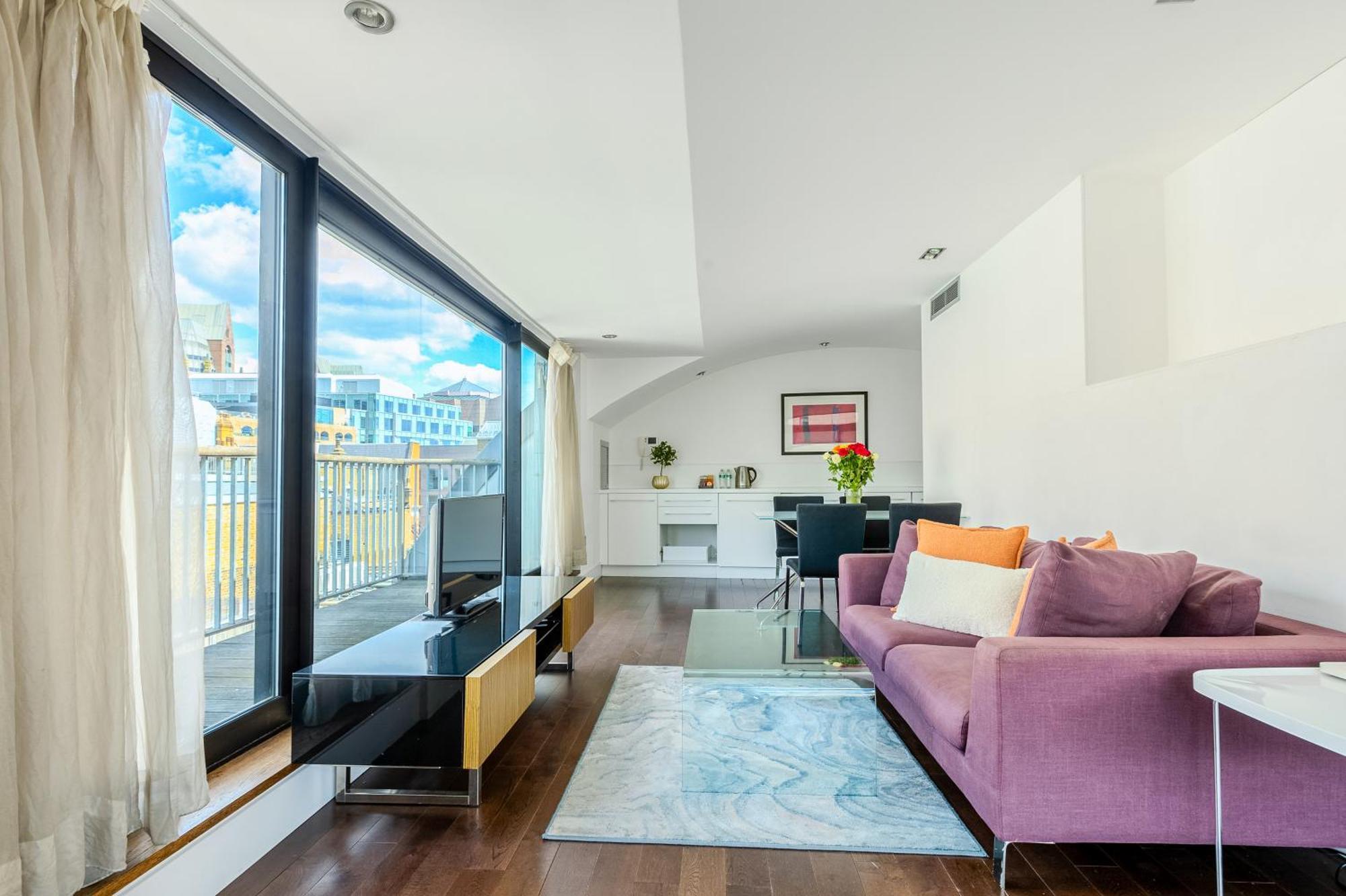 Stunning Serviced Apartments, Steps From Monument Station Appartamento