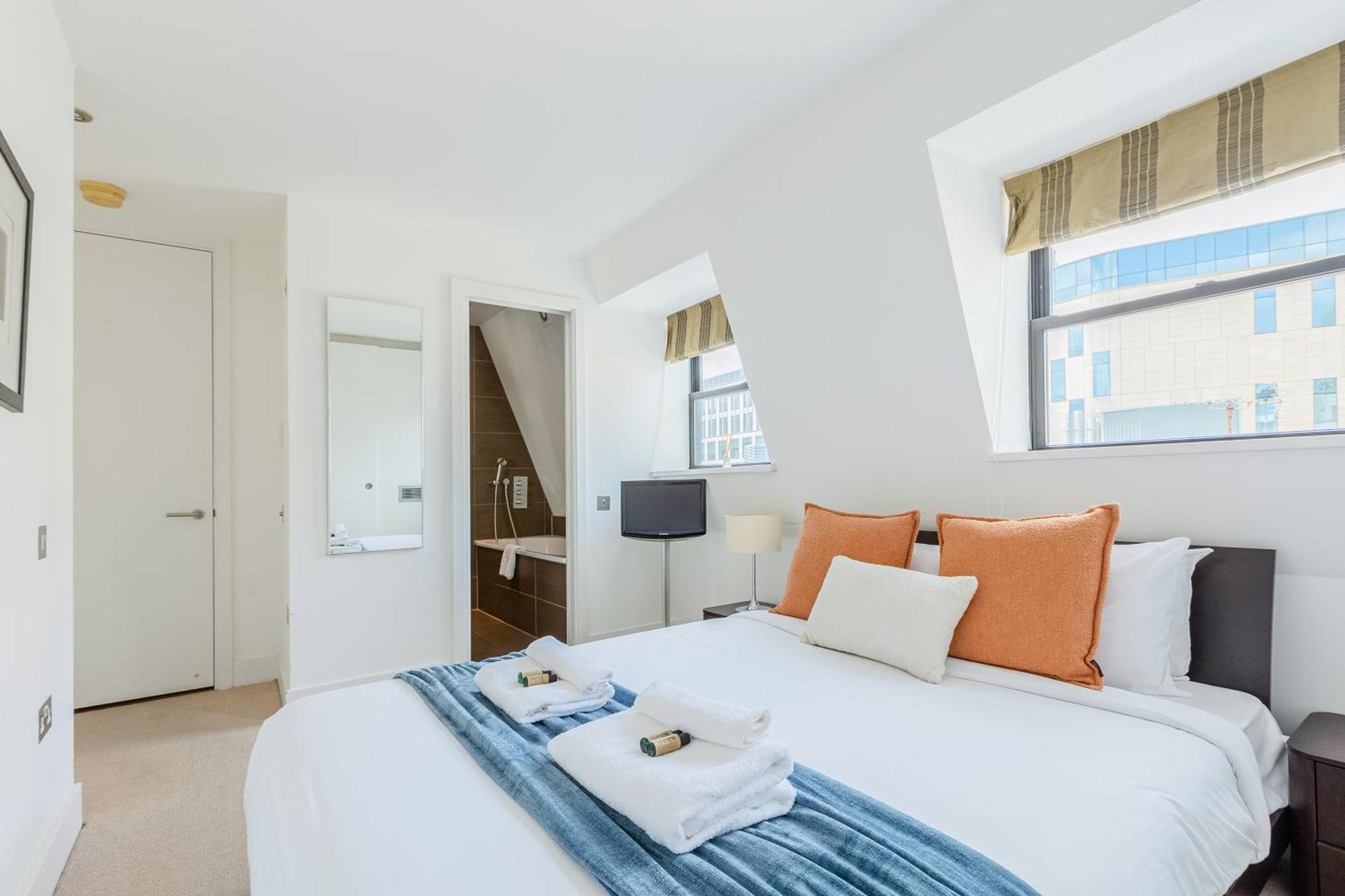 Stunning Serviced Apartments, Steps From Monument Station Appartamento