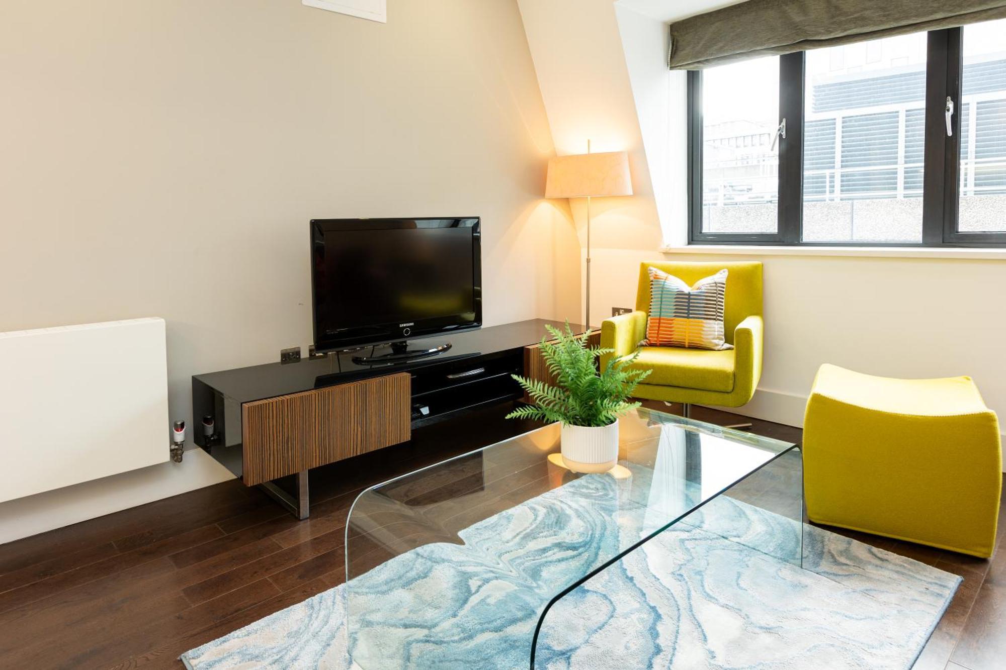 Stunning Serviced Apartments, Steps From Monument Station Appartamento