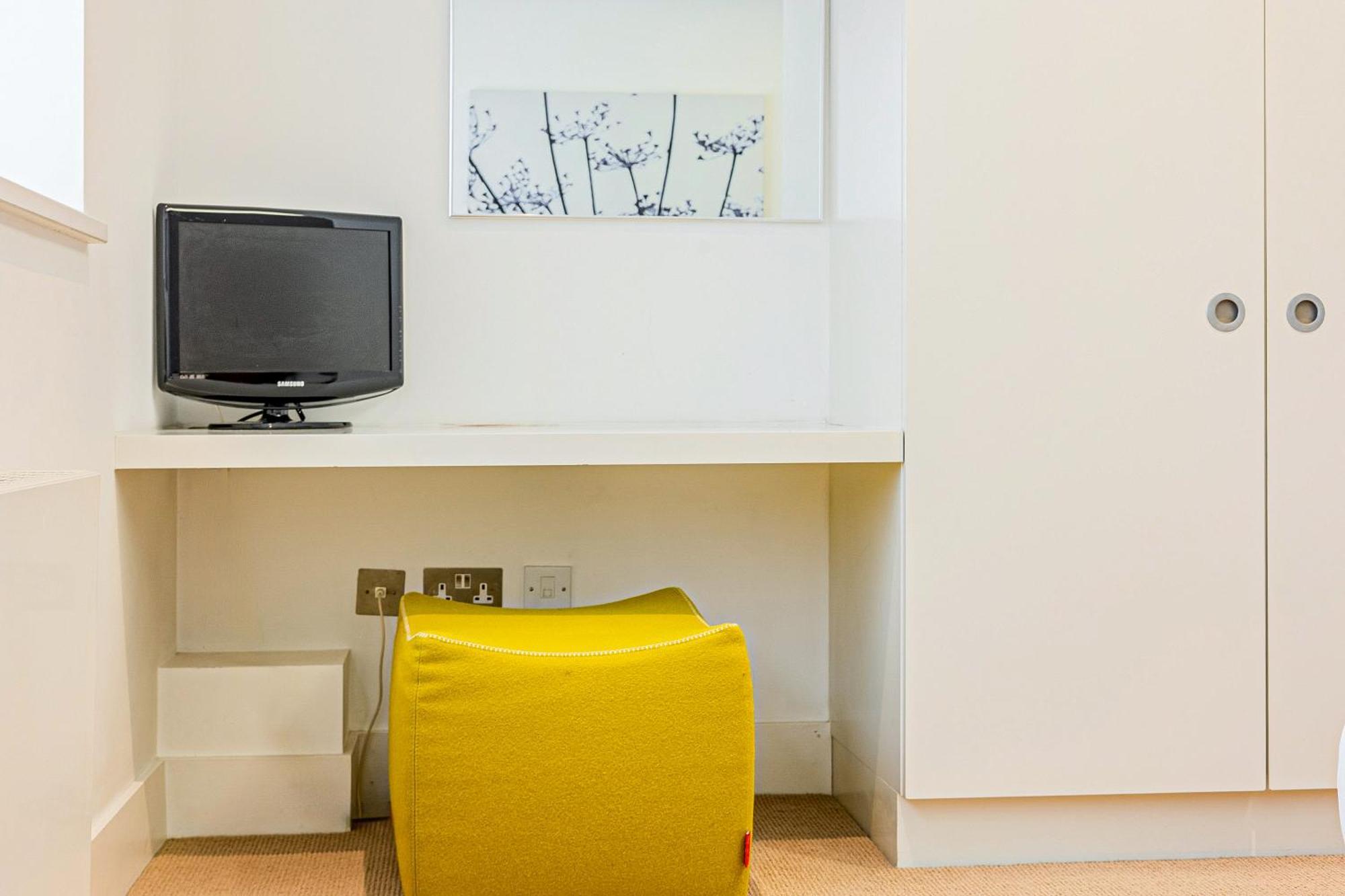 Stunning Serviced Apartments, Steps From Monument Station Appartamento