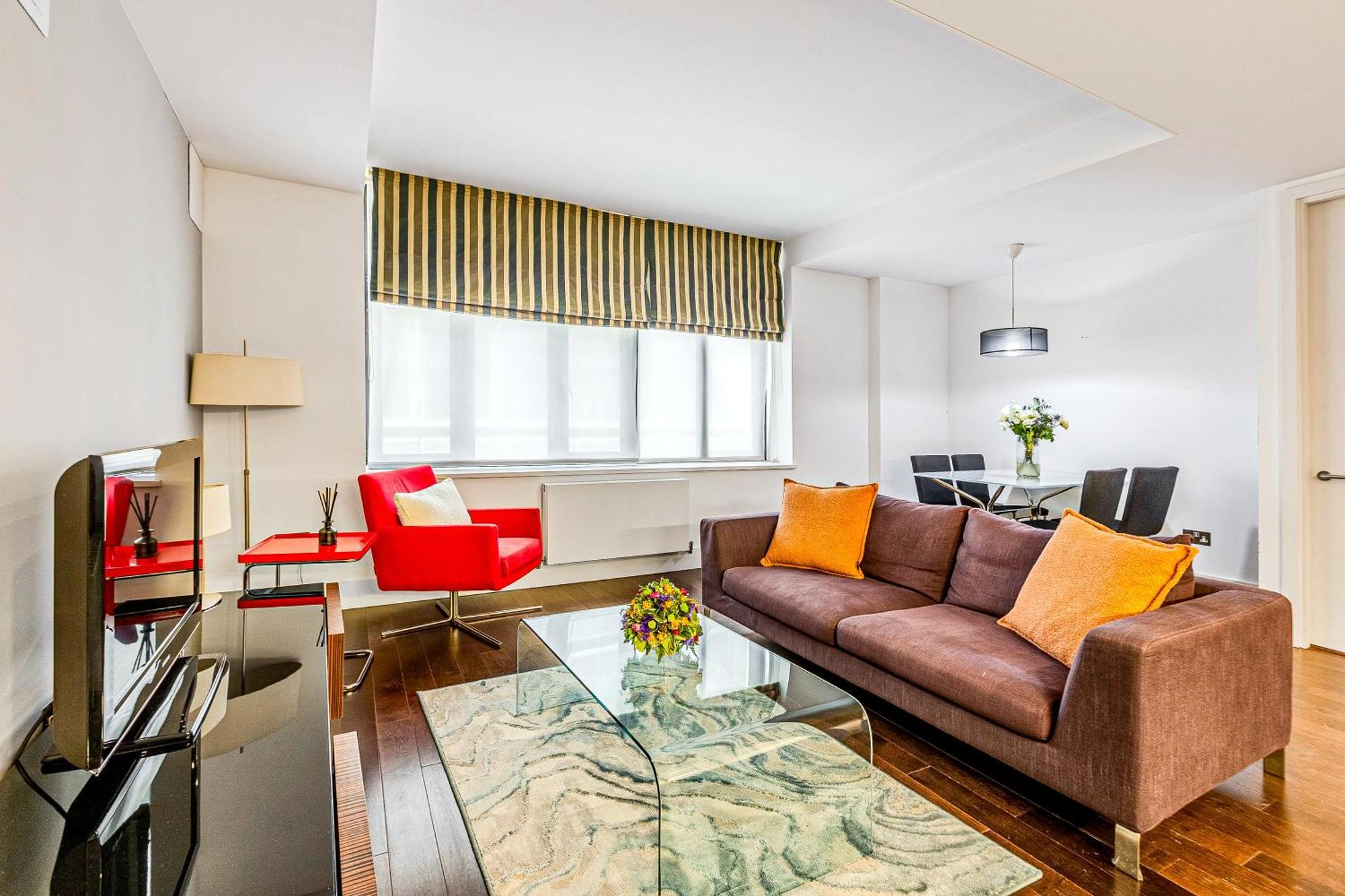 Stunning Serviced Apartments, Steps From Monument Station Appartamento