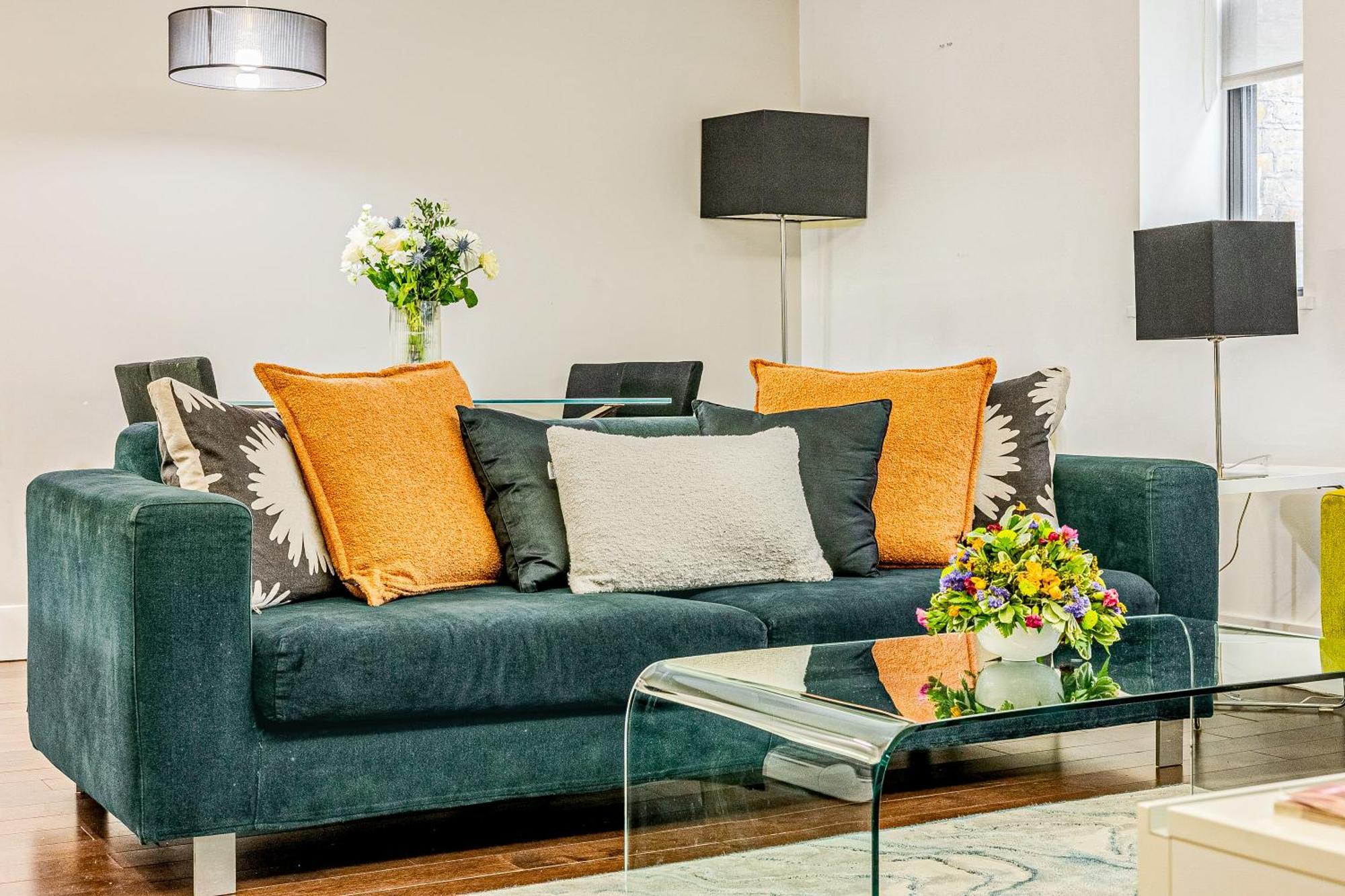 Stunning Serviced Apartments, Steps From Monument Station Appartamento Londra