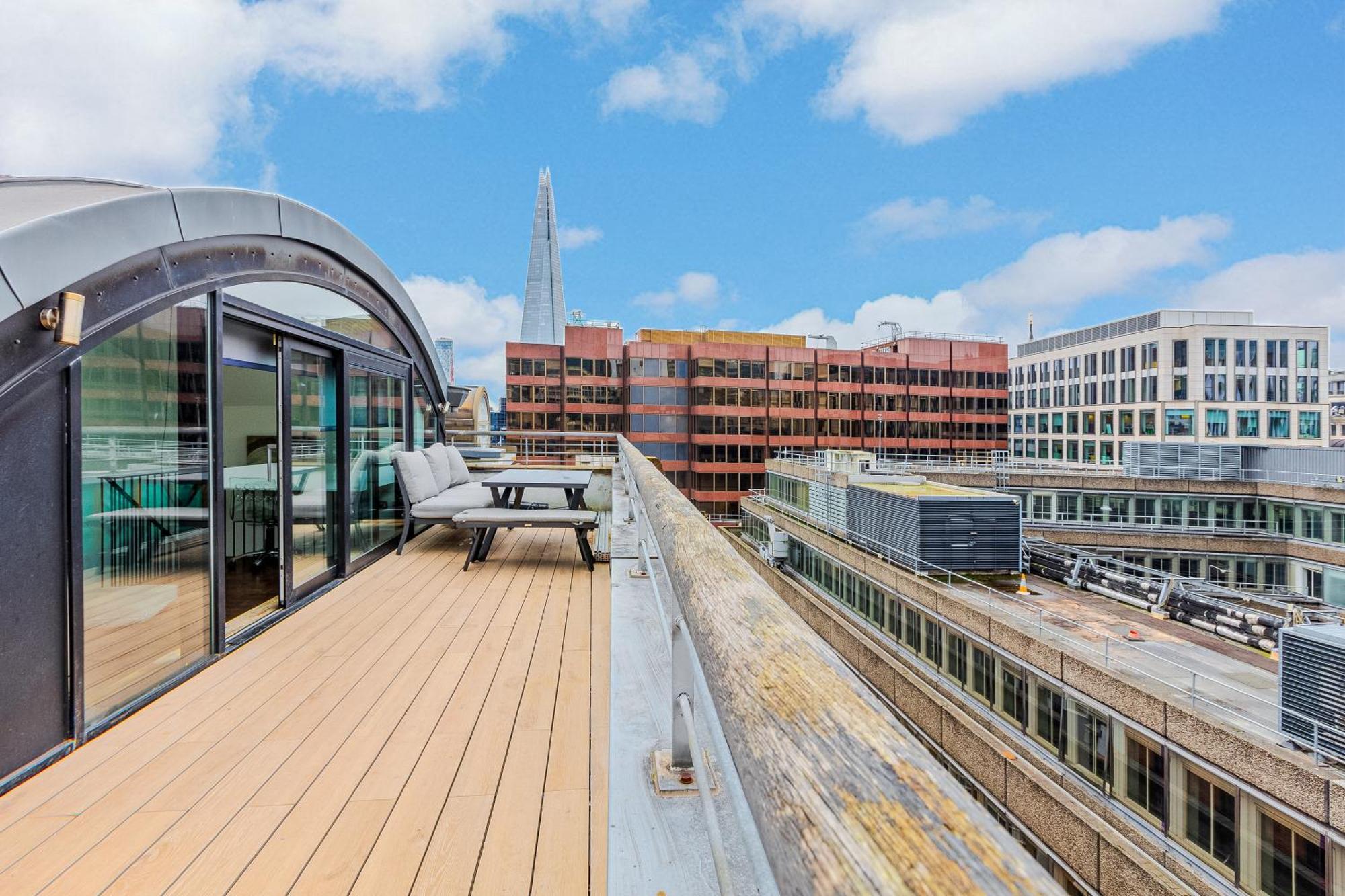Stunning Serviced Apartments, Steps From Monument Station * Londra