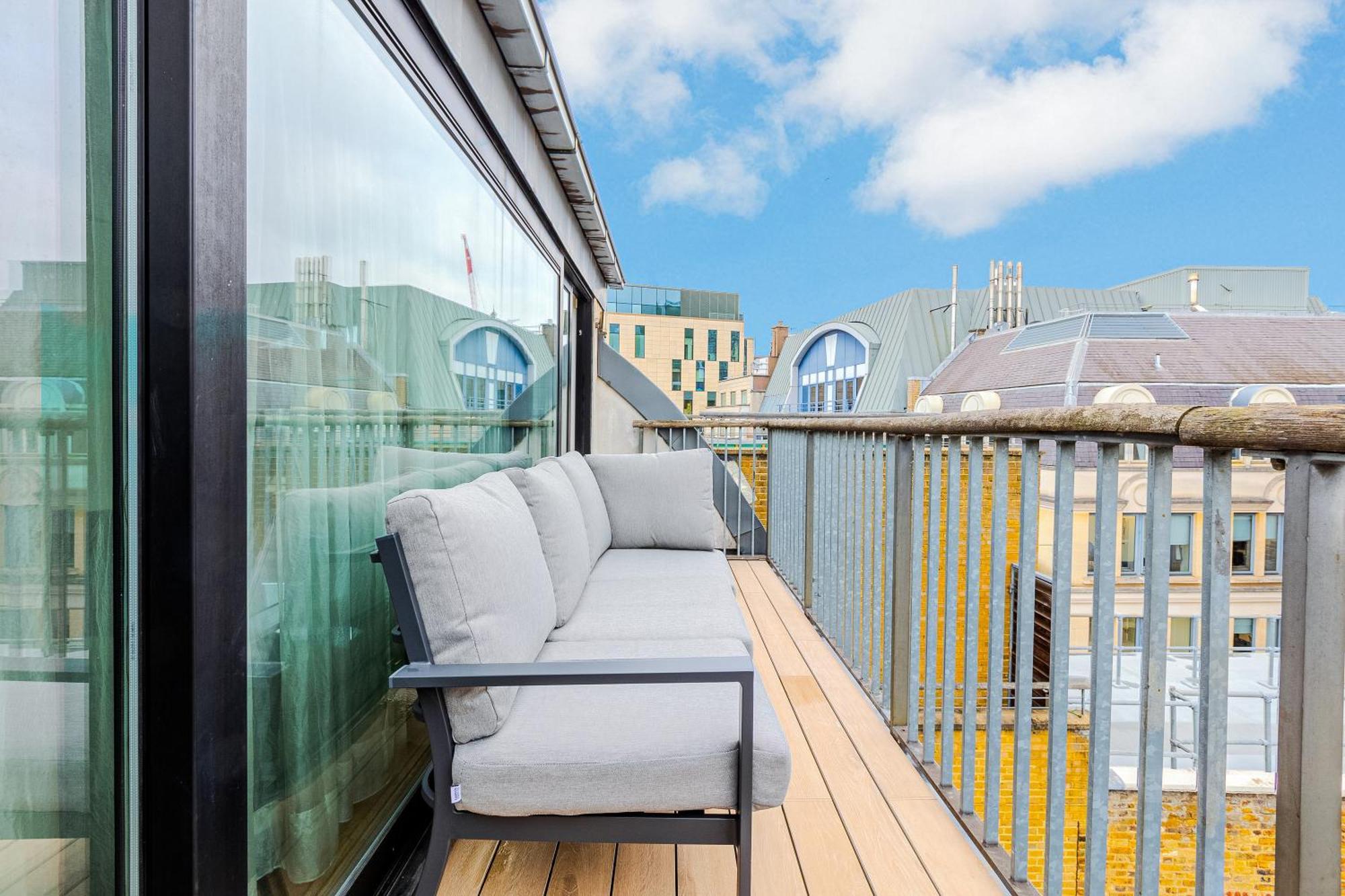 Stunning Serviced Apartments, Steps From Monument Station Appartamento