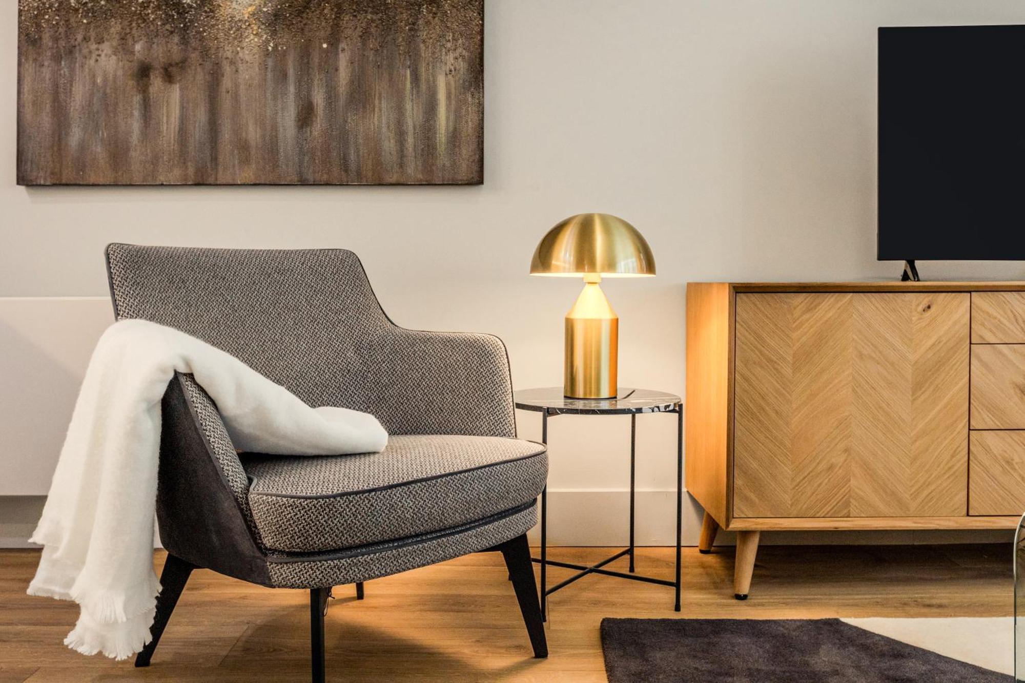 Stunning Serviced Apartments, Steps From Monument Station Londra